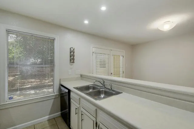 $1,995 | 2503 Star Grass Circle, Austin, TX 78745