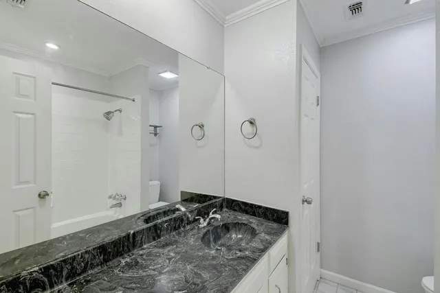 $1,995 | 2503 Star Grass Circle, Austin, TX 78745