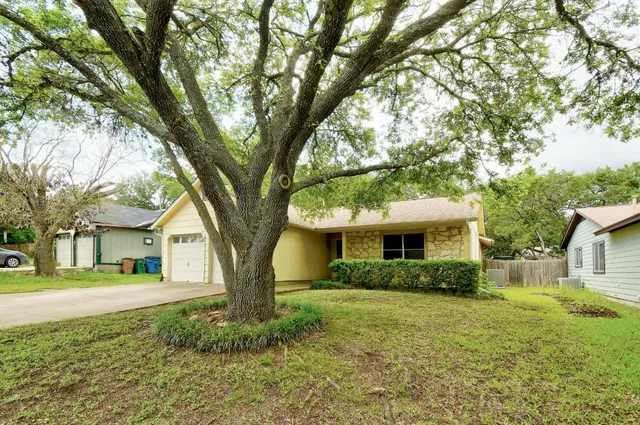$1,995 | 2503 Star Grass Circle, Austin, TX 78745