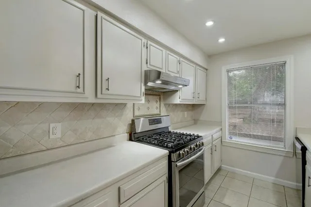 $1,995 | 2503 Star Grass Circle, Austin, TX 78745