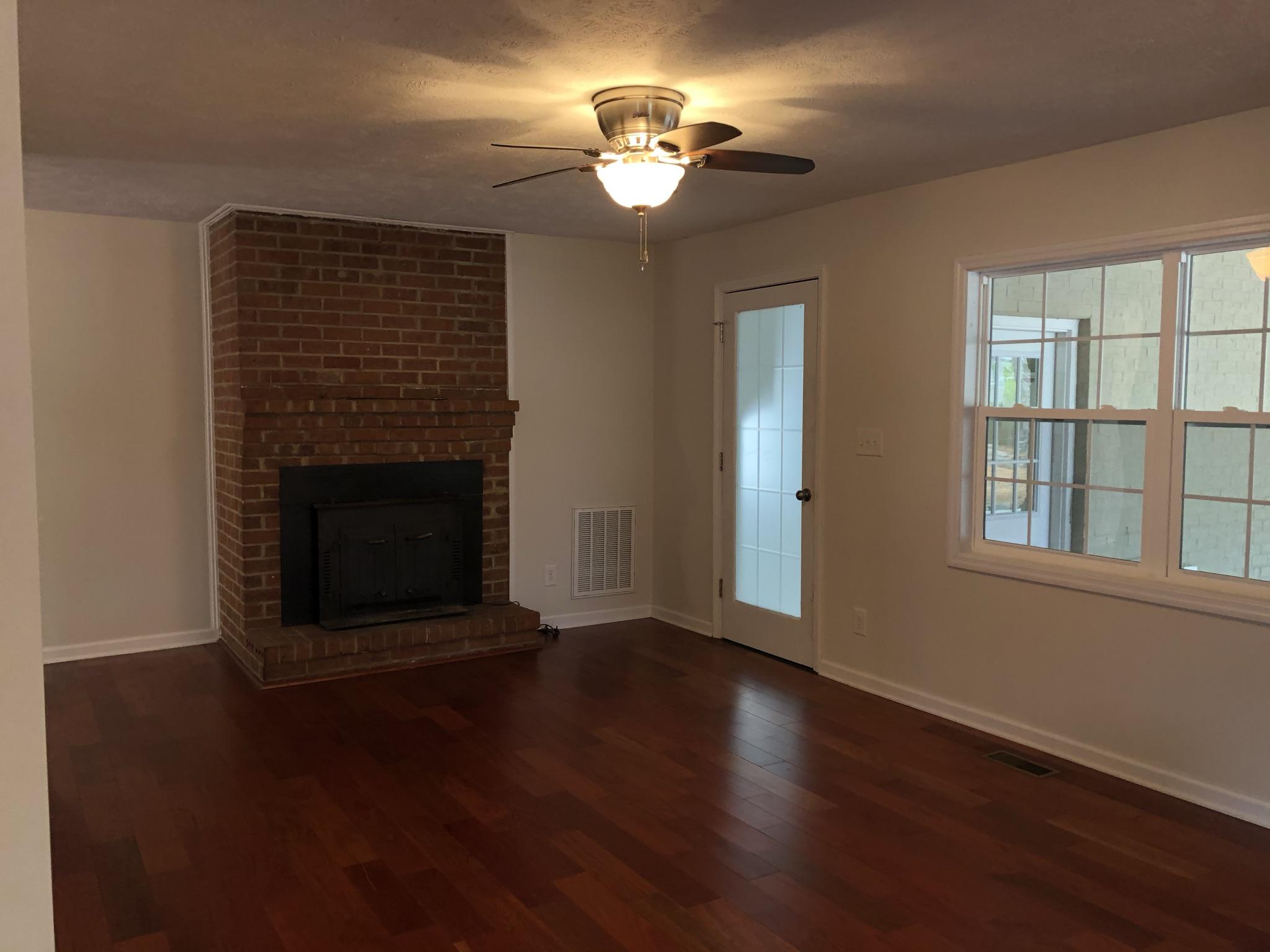 905 Robinwood Road Aberdeen, NC 28315 - Photo 17 of 42 great relaxing area that could double as home-school space. Keep the living room clean and do your "living" here!