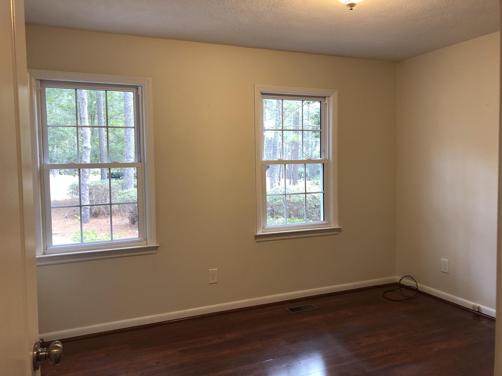 905 Robinwood Road Aberdeen, NC 28315 - Photo 19 of 42 clean and bright 2nd bedroom