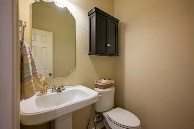 $2,500 | 4423 Hidden Oaks Way, Houston, TX 77084