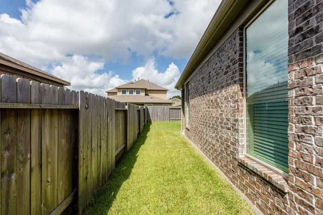 $2,500 | 4423 Hidden Oaks Way, Houston, TX 77084
