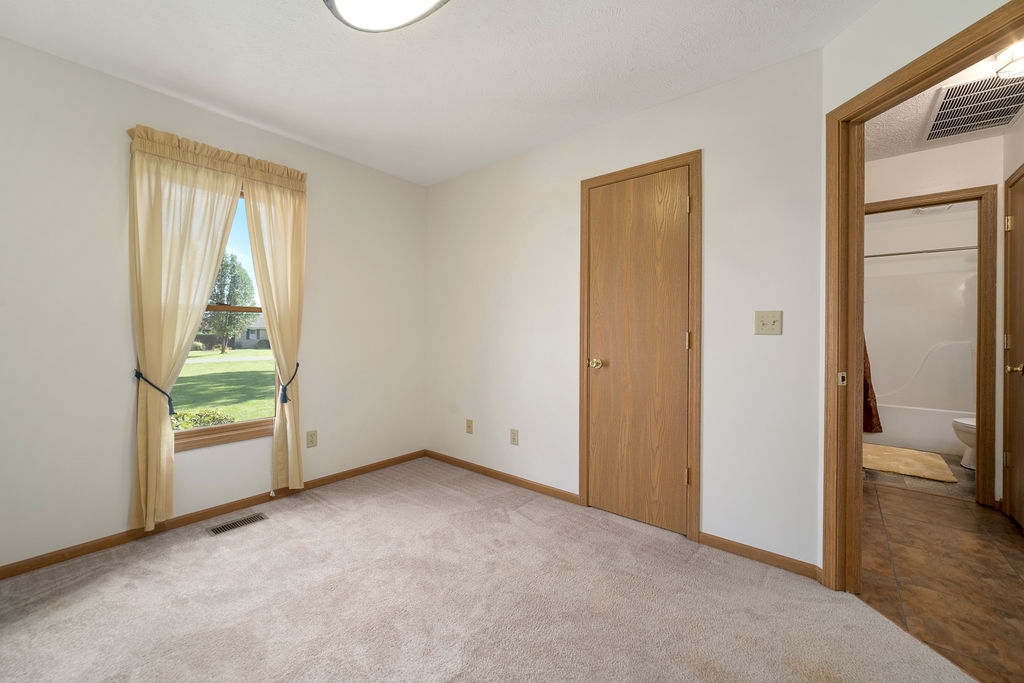 4404 West Petty Road Muncie, IN 47304 - Photo 13 of 20