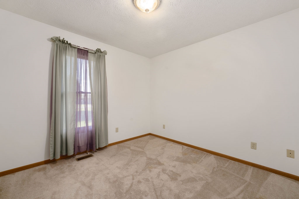 4404 West Petty Road Muncie, IN 47304 - Photo 15 of 20
