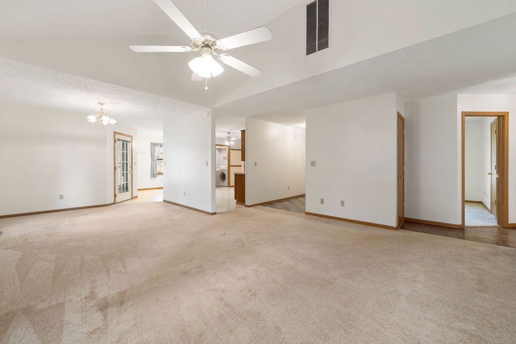 4404 West Petty Road Muncie, IN 47304 - Photo 3 of 20