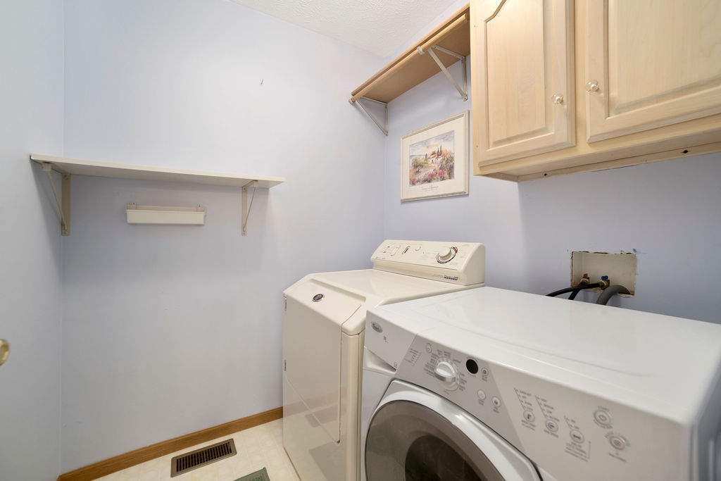 4404 West Petty Road Muncie, IN 47304 - Photo 8 of 20