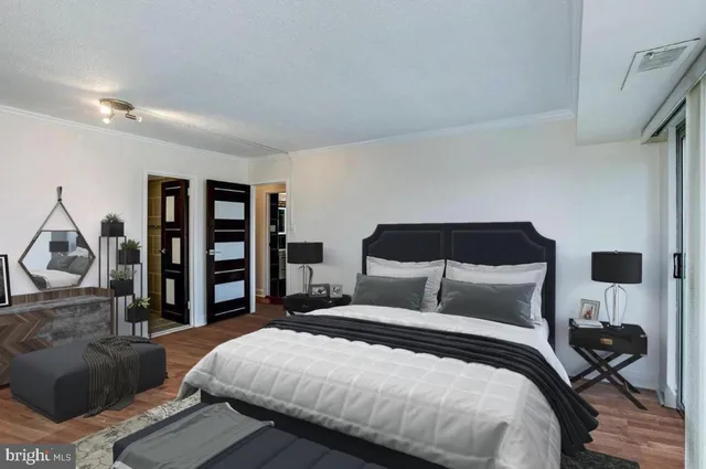 $3,350 | 1300 Army Navy Drive, Unit 922, Arlington, VA 22202