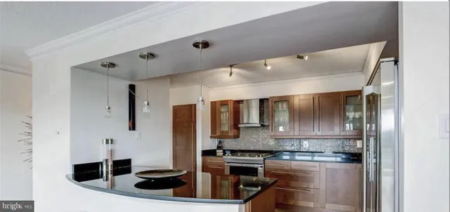 $3,350 | 1300 Army Navy Drive, Unit 922, Arlington, VA 22202