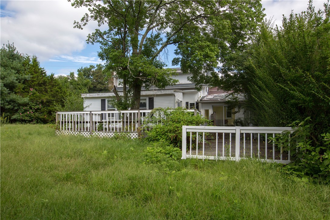 130 Laten Knight Road Cranston, RI 02921 - Photo 3 of 8
