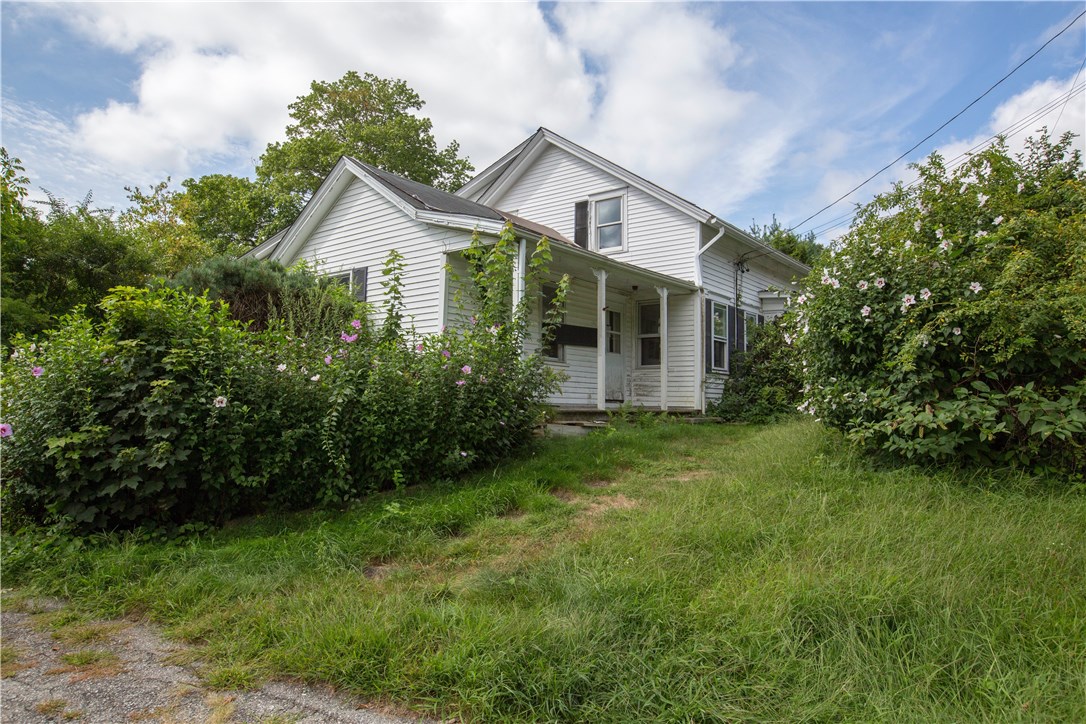 130 Laten Knight Road Cranston, RI 02921 - Photo 4 of 8