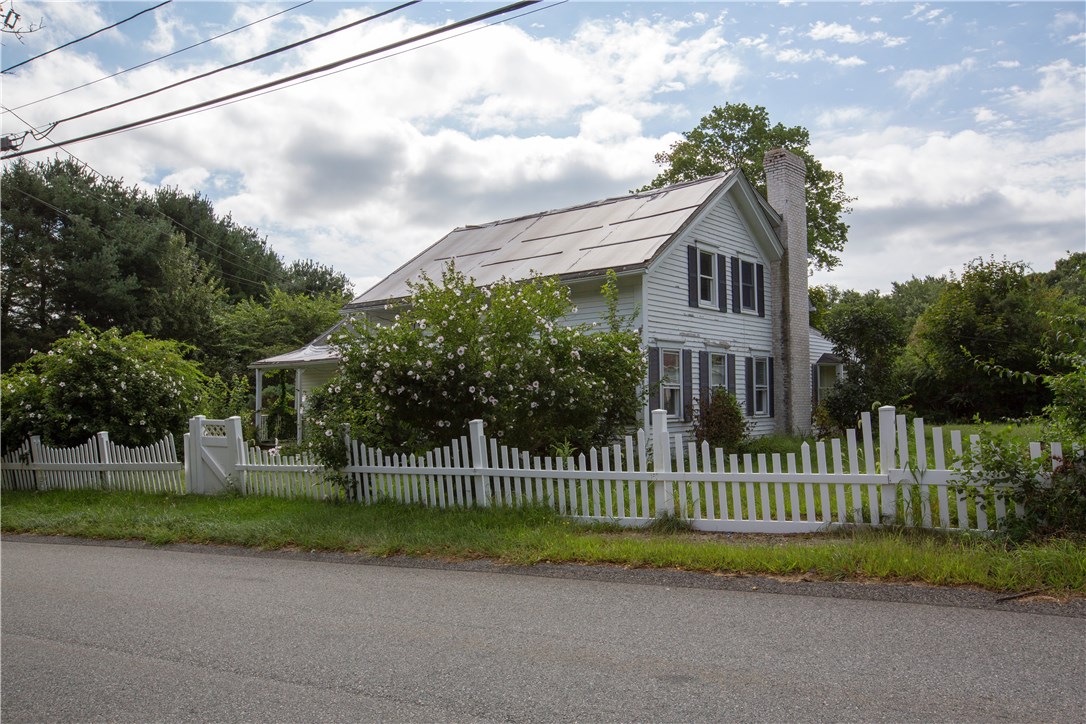 130 Laten Knight Road Cranston, RI 02921 - Photo 6 of 8