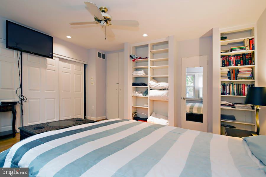 4833 Reservoir Road Northwest Washington, DC 20007 - Photo 11 of 19