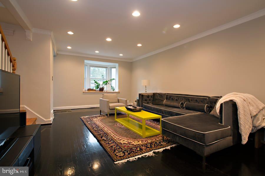 4833 Reservoir Road Northwest Washington, DC 20007 - Photo 3 of 19