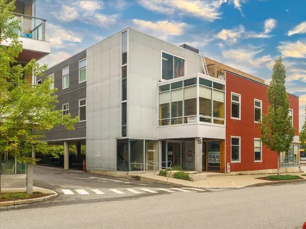 $455,000 | 15 Railroad Row, Unit 2C1, Hartford, VT 05001