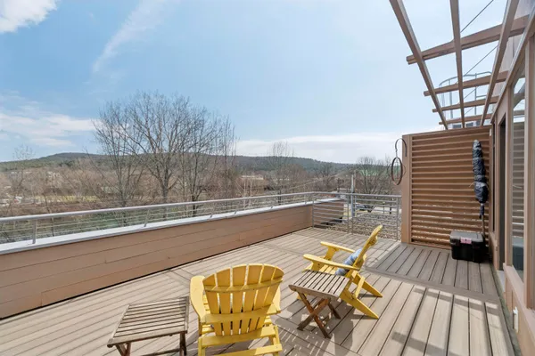 $455,000 | 15 Railroad Row, Unit 2C1, Hartford, VT 05001