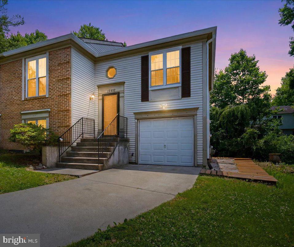 10598 Reed's Landing Circle Burke, VA 22015 - Photo 4 of 37