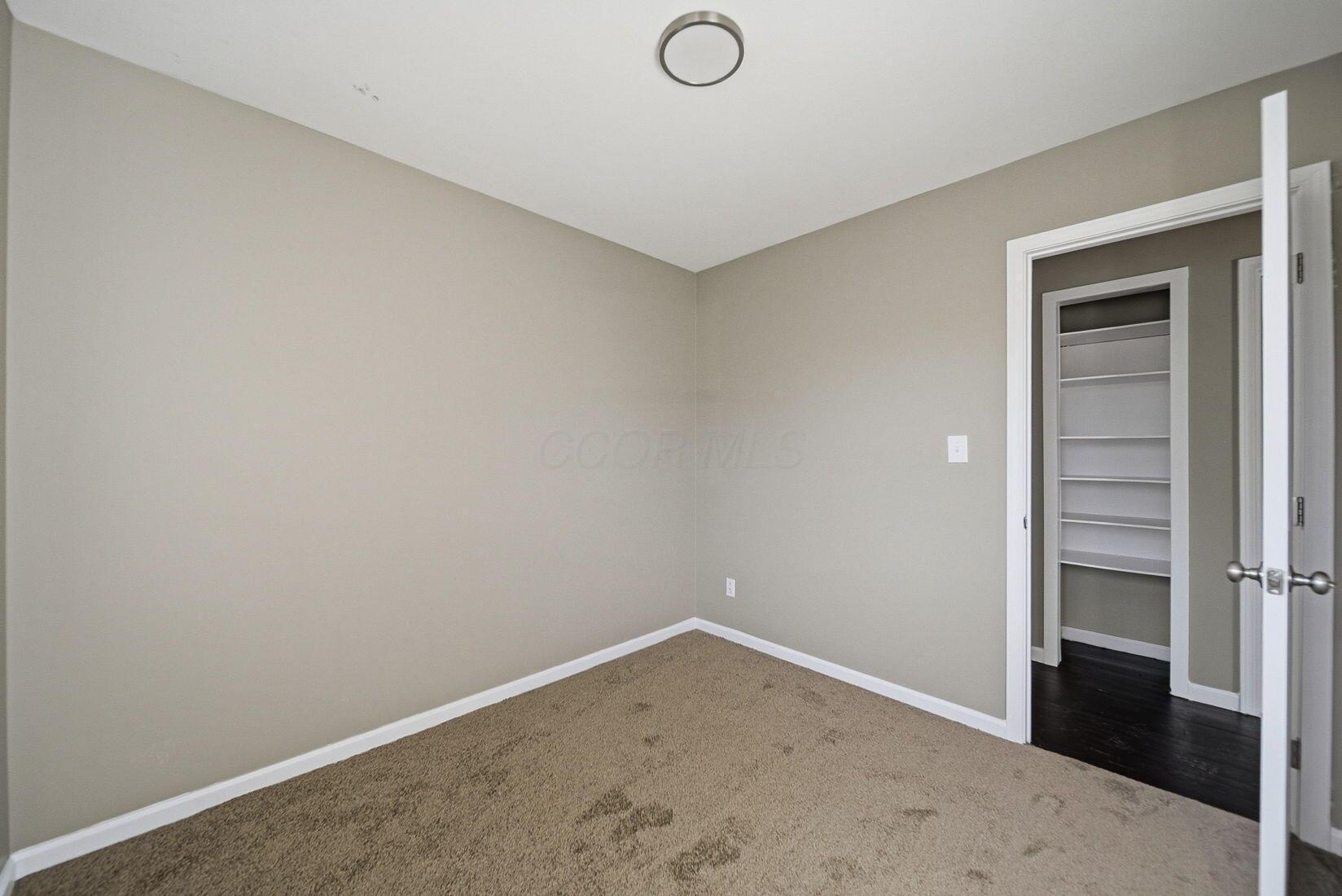1637 South James Road Columbus, OH 43209 - Photo 32 of 52