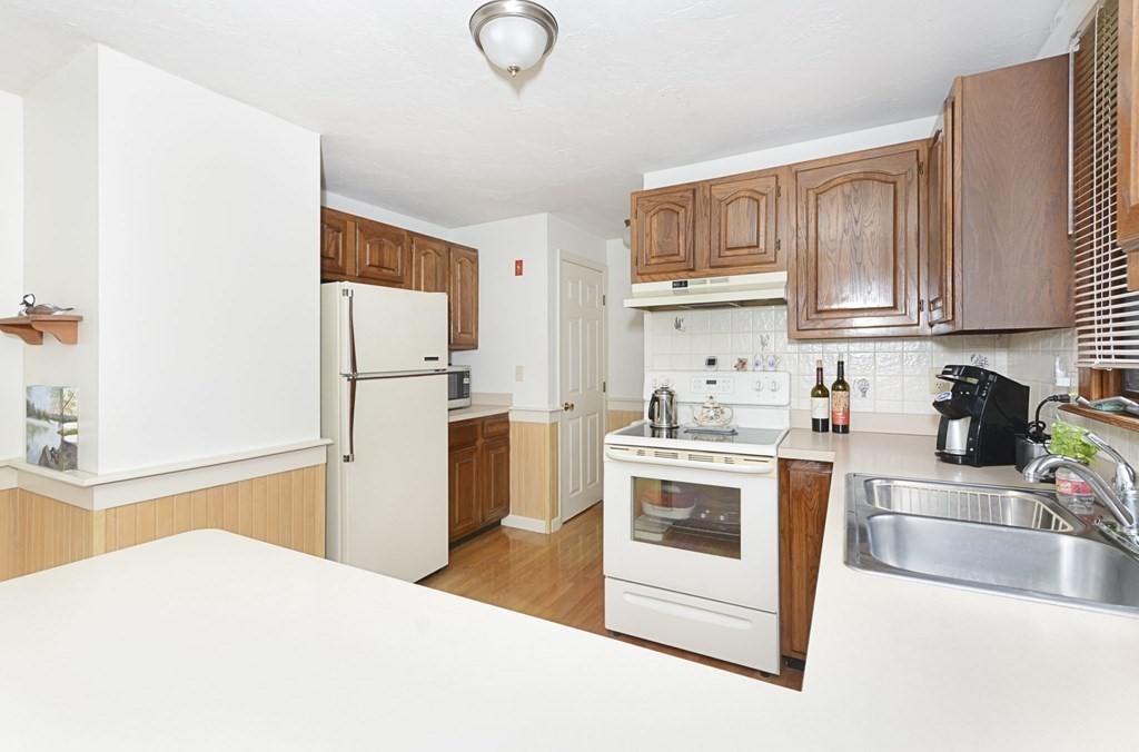 28 Harvest Road, Unit B Uxbridge, MA 01569 - Photo 13 of 31 Gallery Image 13