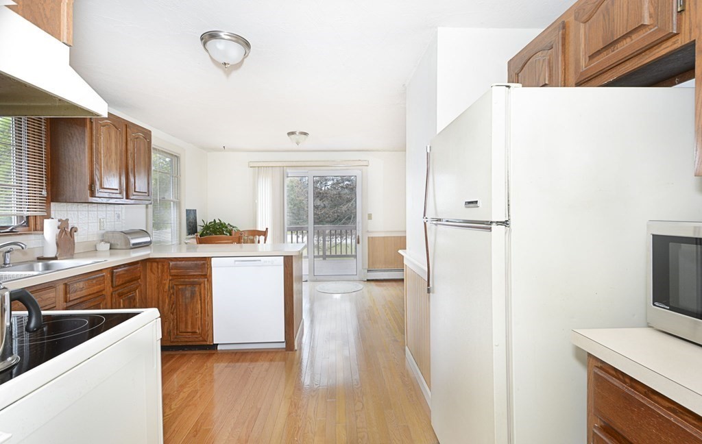 28 Harvest Road, Unit B Uxbridge, MA 01569 - Photo 16 of 31 Gallery Image 16