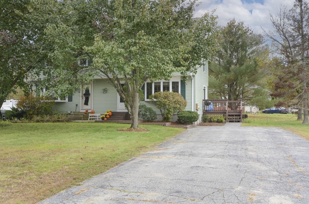 28 Harvest Road, Unit B Uxbridge, MA 01569 - Photo 2 of 31 Gallery Image 2
