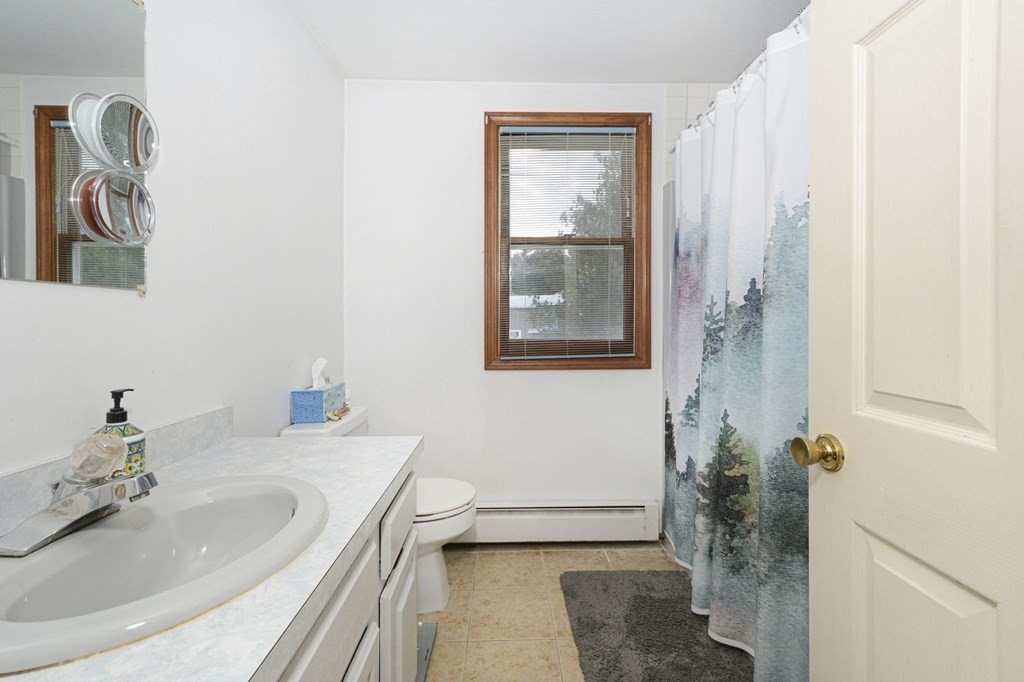 28 Harvest Road, Unit B Uxbridge, MA 01569 - Photo 21 of 31 Gallery Image 21