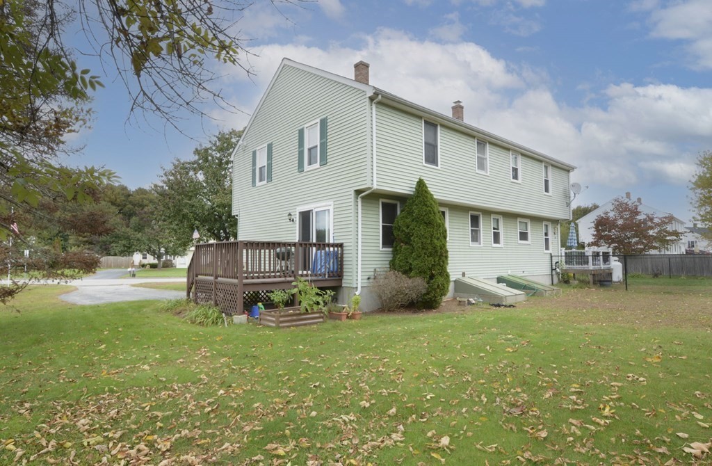 28 Harvest Road, Unit B Uxbridge, MA 01569 - Photo 26 of 31 Gallery Image 26
