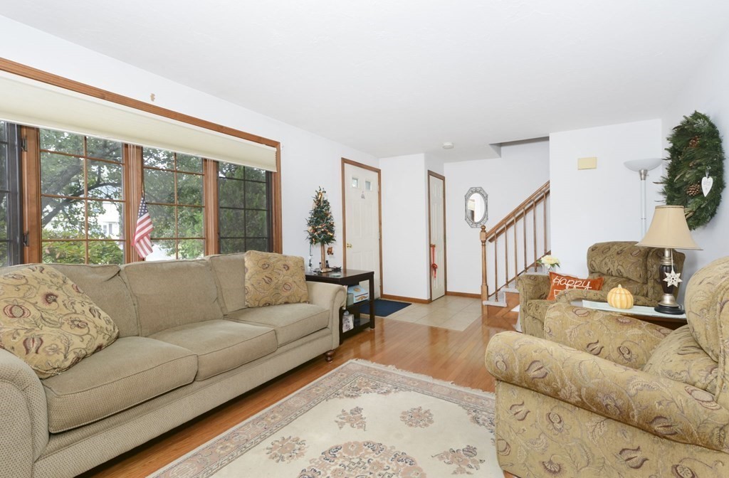 28 Harvest Road, Unit B Uxbridge, MA 01569 - Photo 5 of 31 Gallery Image 5