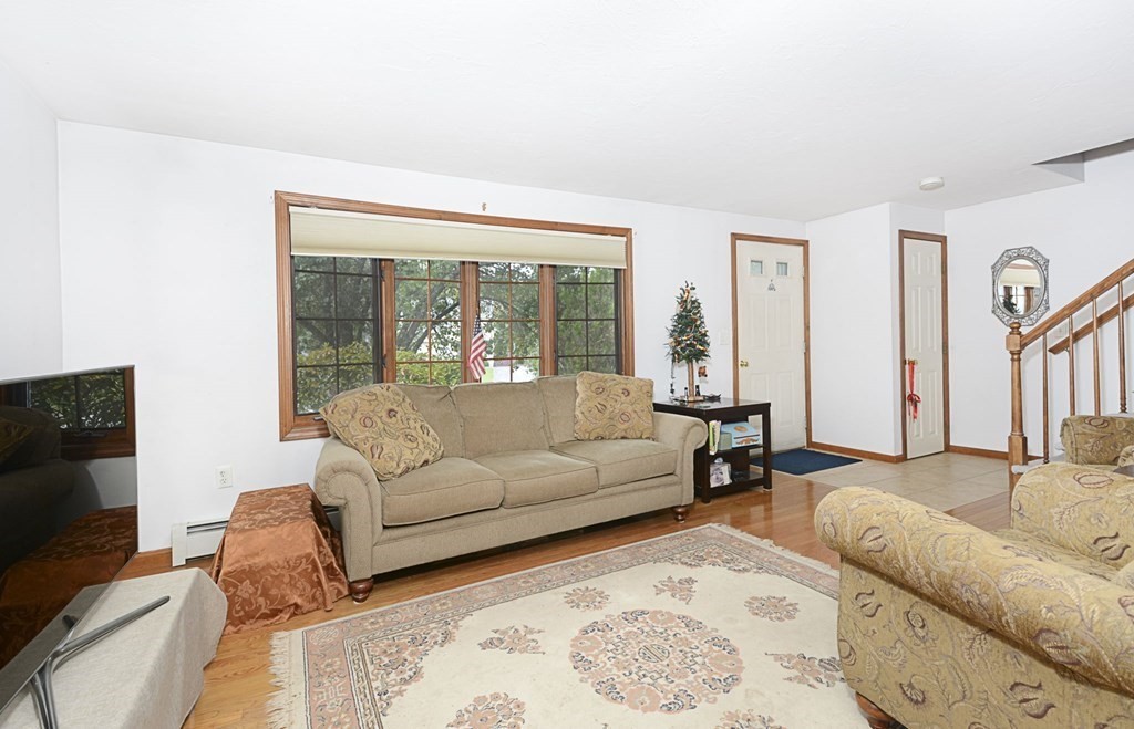 28 Harvest Road, Unit B Uxbridge, MA 01569 - Photo 6 of 31 Gallery Image 6