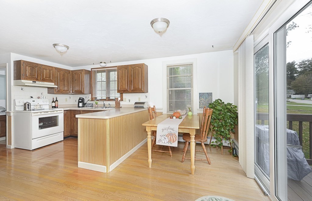 28 Harvest Road, Unit B Uxbridge, MA 01569 - Photo 8 of 31 Gallery Image 8