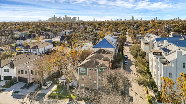 $2,995 | 2736 Cortlandt Street, Unit A, Houston, TX 77008