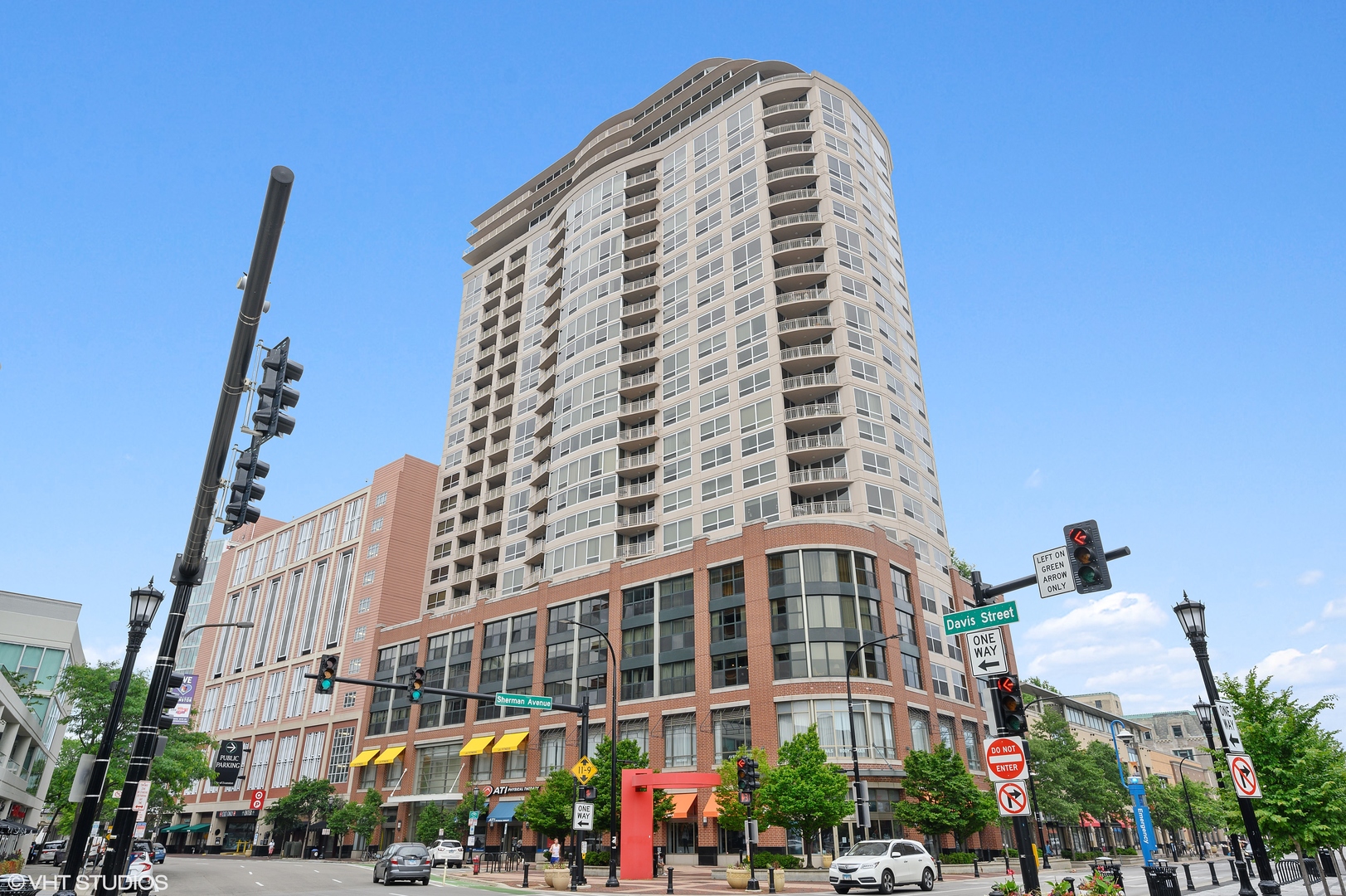 807 Davis Street, Unit 2210 Evanston, IL 60201 - Photo 1 of 10 a front view of a building