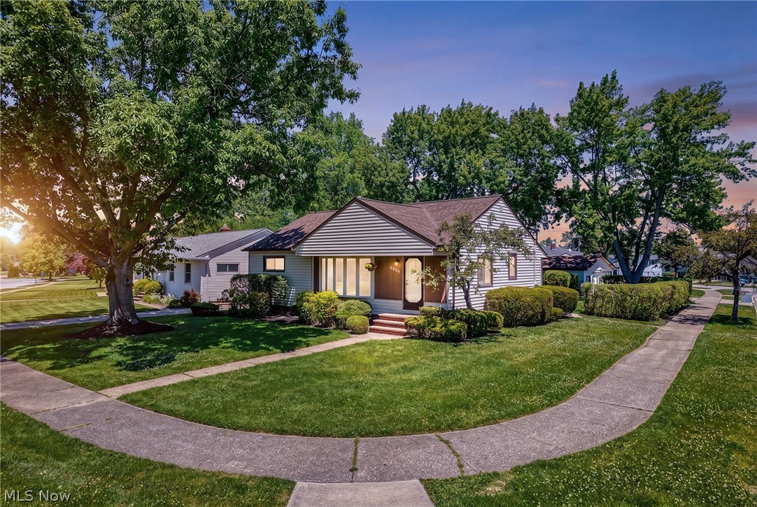 1759 Chelmsford Road Mayfield Heights, OH 44124 - Photo 2 of 39 Oversized corner lot!