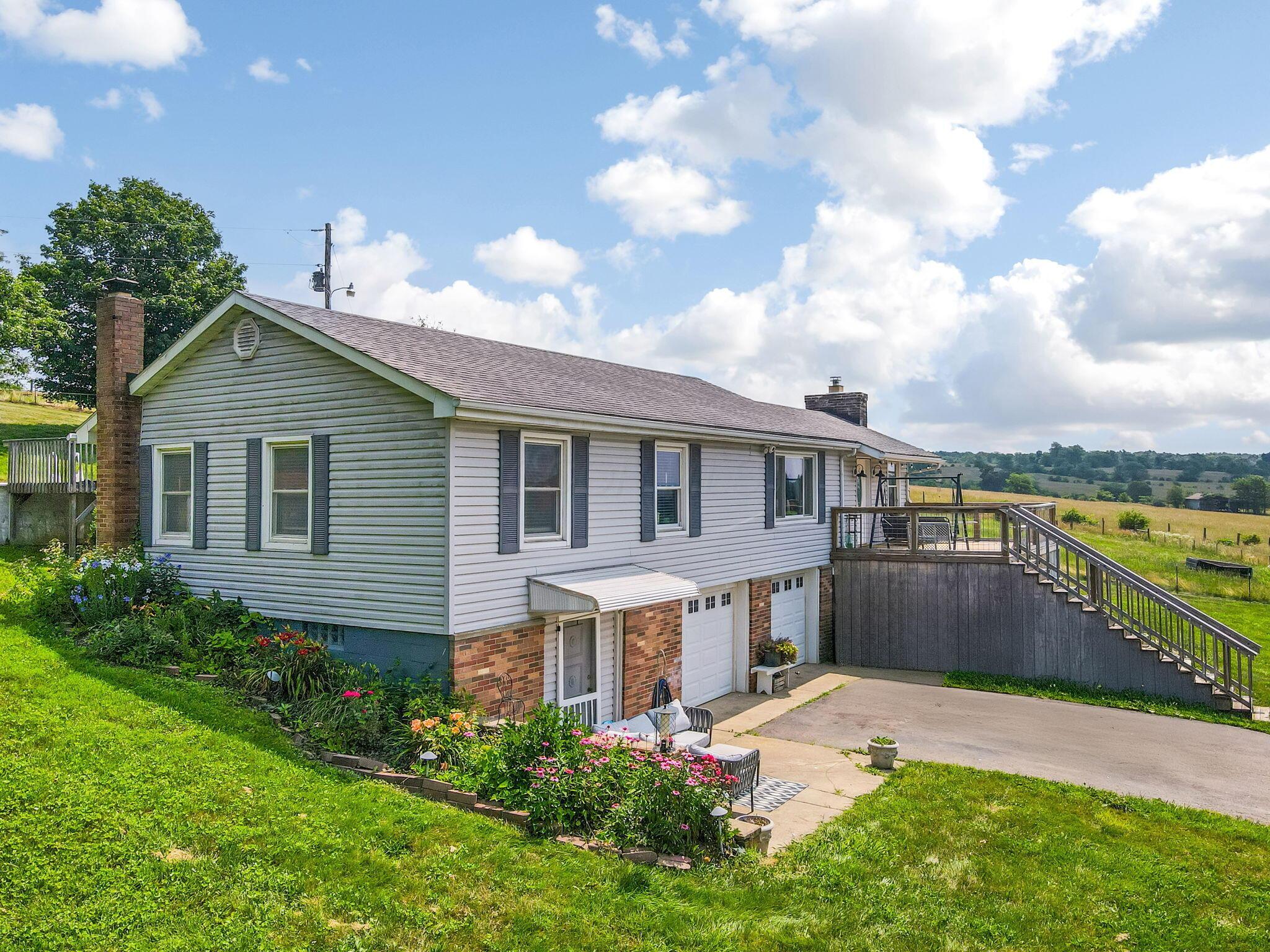 26262 Jackson Road Circleville, OH 43113 - Photo 3 of 87 3
