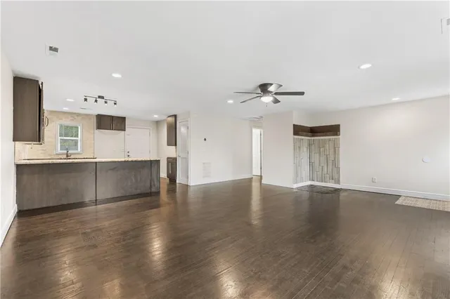 $215,000 | 5820 Northeast 61st Street, Kansas City, MO 64119