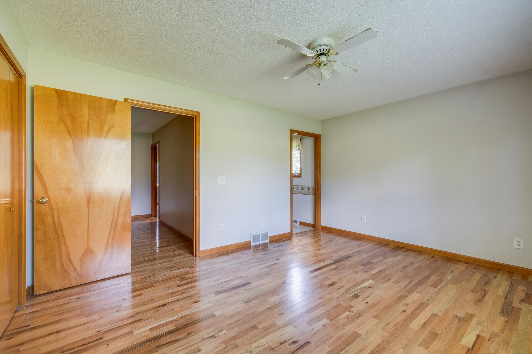 630 Opie Arnold Road Limestone, TN 37681 - Photo 16 of 35 016