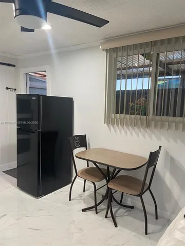 $1,200 | 6720 Charleston Street, Unit 2B, Hollywood, FL 33024