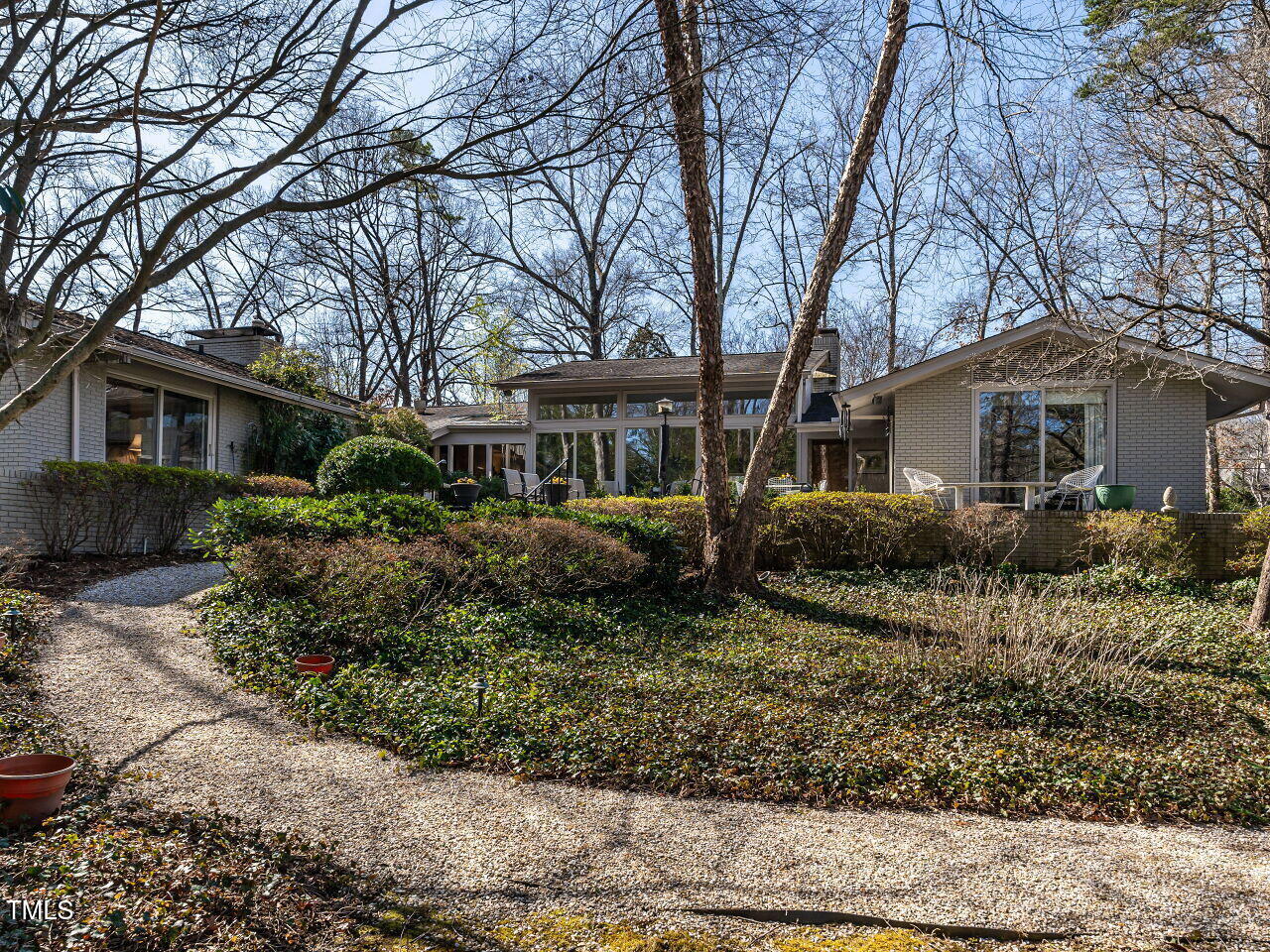 3206 Sussex Road Raleigh, NC 27612 - Photo 48 of 51 048-1280x960-back-of-home