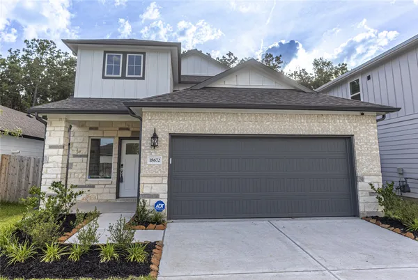 $2,350 | 18672 Presswood Wy Drive, New Caney, TX 77357