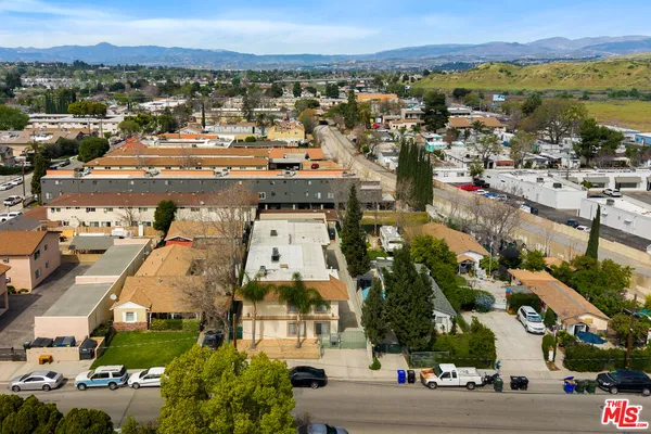 $1,780,000 | 22607 14th Street, Newhall, CA 91321