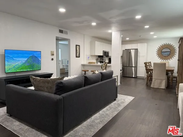 $1,780,000 | 22607 14th Street, Newhall, CA 91321