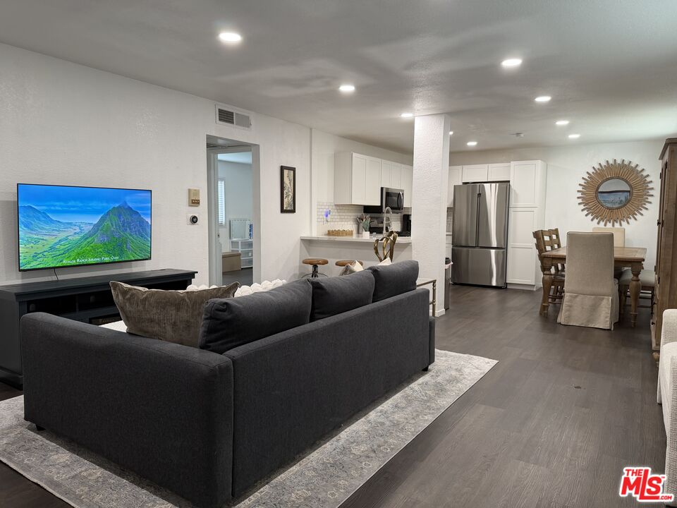 22607 14th Street Newhall, CA 91321 - Photo 16 of 24