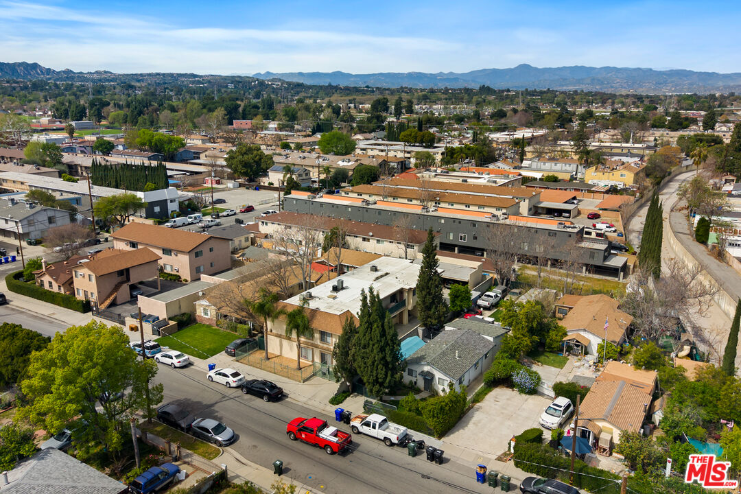 22607 14th Street Newhall, CA 91321 - Photo 2 of 24