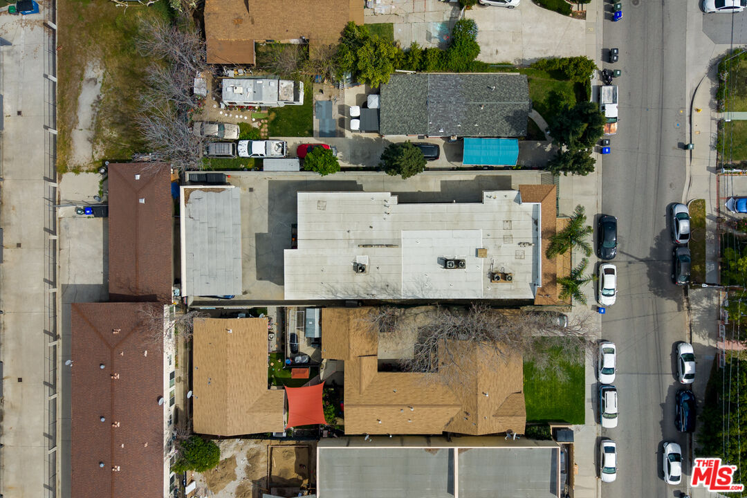 22607 14th Street Newhall, CA 91321 - Photo 5 of 24