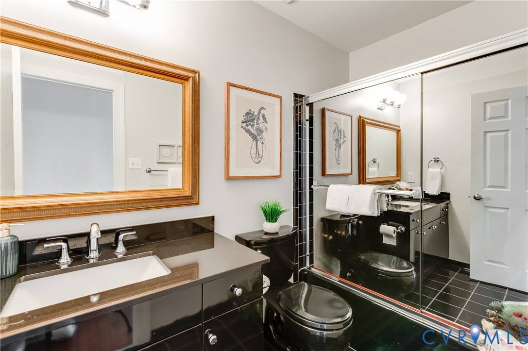 1707 Devon Way Manakin-Sabot, VA 23103 - Photo 24 of 37 Full hallway bathroom