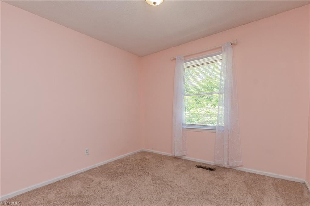 164 Warren Road Eden, NC 27288 - Photo 28 of 43 3rd bedroom