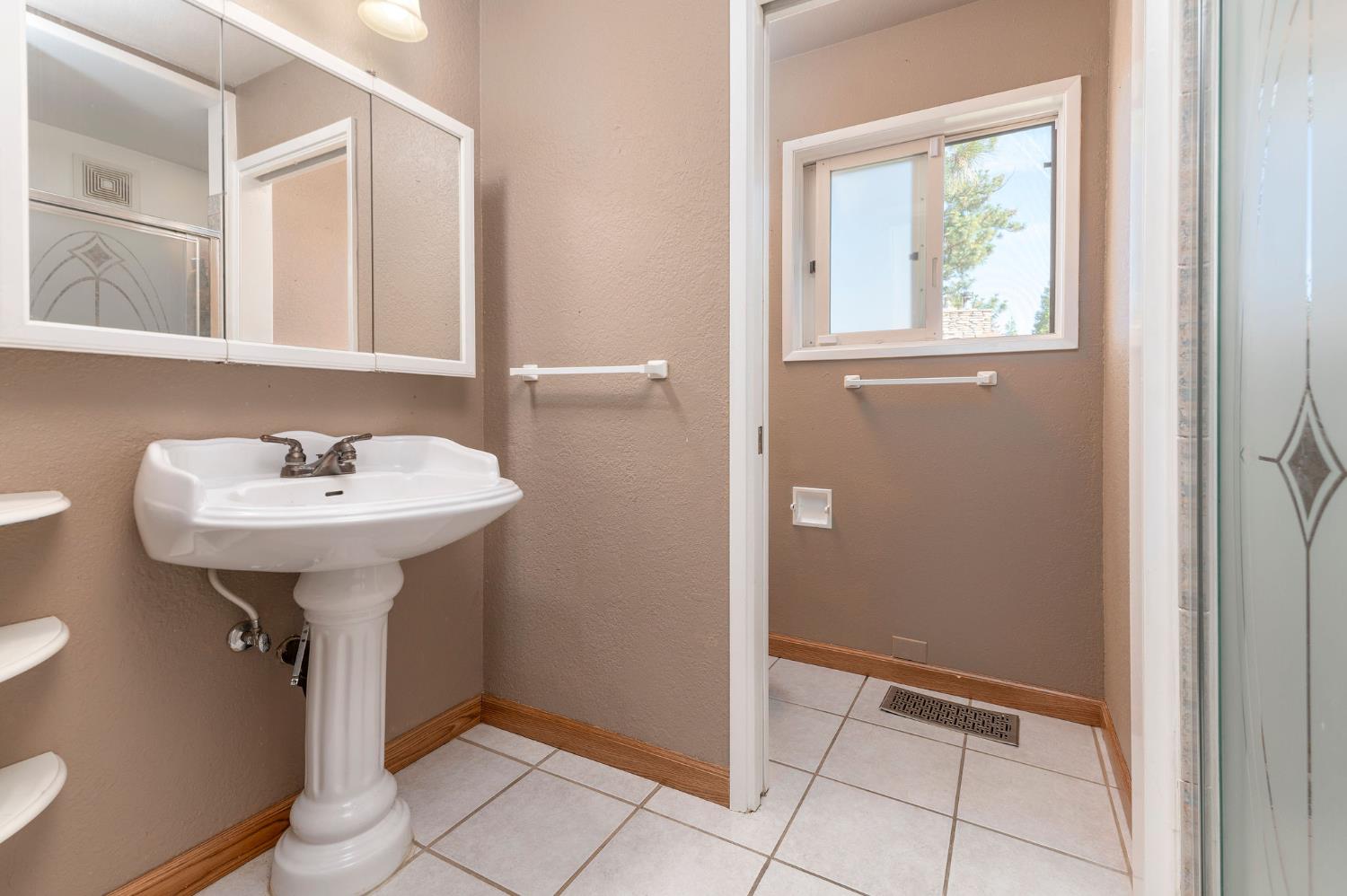 11037 Clinton Bar Road Pine Grove, CA 95665 - Photo 10 of 35