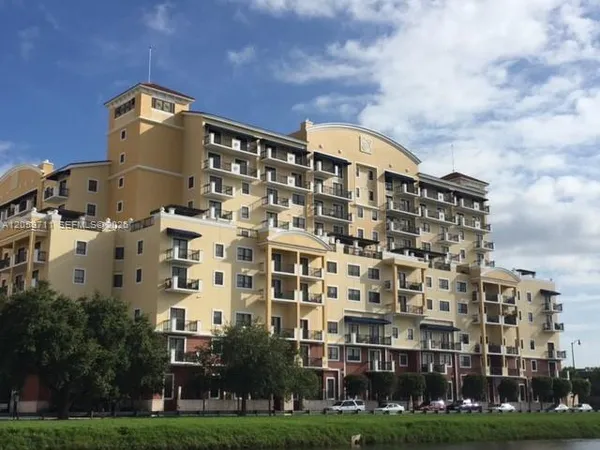 $3,500 | 8390 Southwest 72nd Avenue, Unit 710, Miami, FL 33143