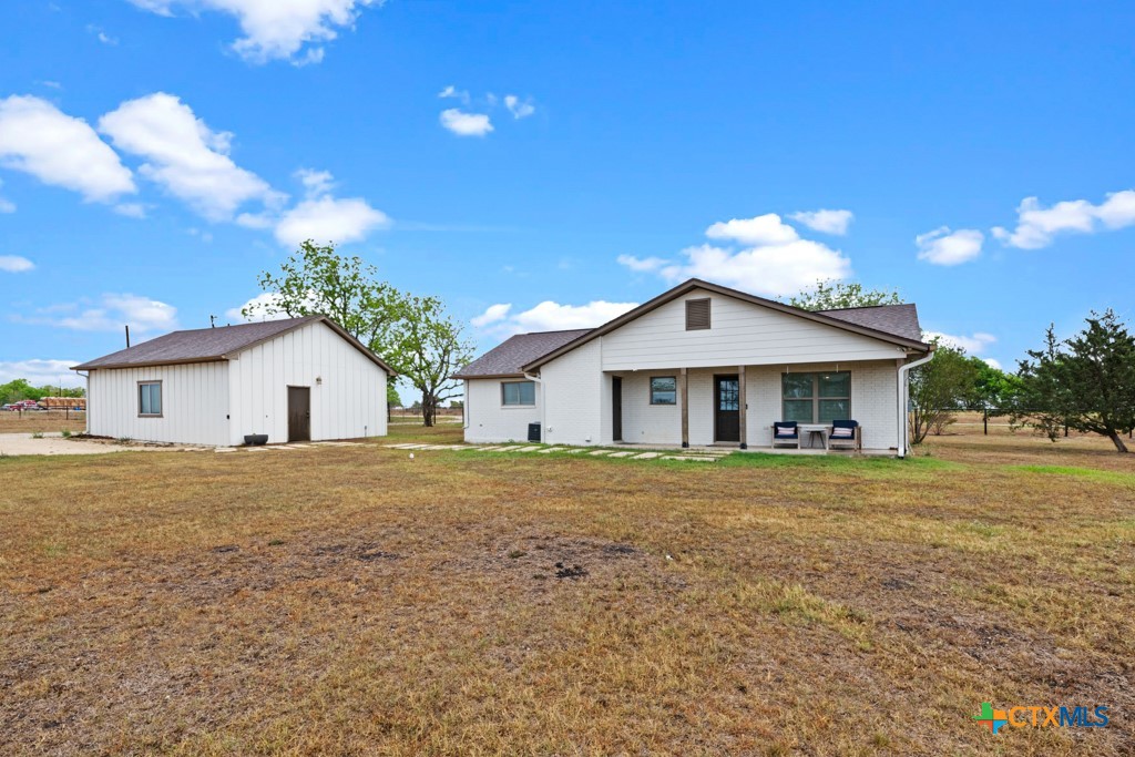 1414 Branch Road Seguin, TX 78155 - Photo 2 of 28